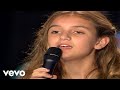 Bill & Gloria Gaither - Away in a Manger [Live] ft. Amber Thompson, Kelly Nelon