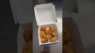 Trying Taco Bell nugs #tacobell #chicken #nuggets #tacobellchickennuggets #tasty #tastetest