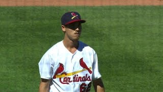 MIL@STL: Weaver notches his eighth strikeout of game