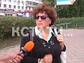 Треснувшие ожидания вандалы разбили стекла на десятках городских остановок