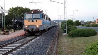 431 152 (Szili) halad át Kék Hullám InterCity vonattal Csopakon