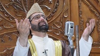 On the occasion of Shab e Qadr Mirwaiz Umar Farooq delivering sermon at Jama Masjid