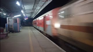 WAP-7 (12511) Gorakhpur Jn-Kochuveli Rapti Sagar Superfast Express🔥High Speed Crossing at Minjur