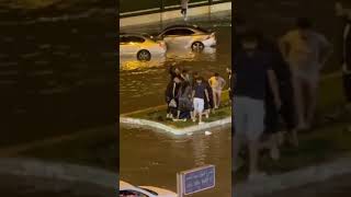 Dubai Rains: Stunning Footage captured Jaw-Dropping Rescue. #dubai #uae #dubairain