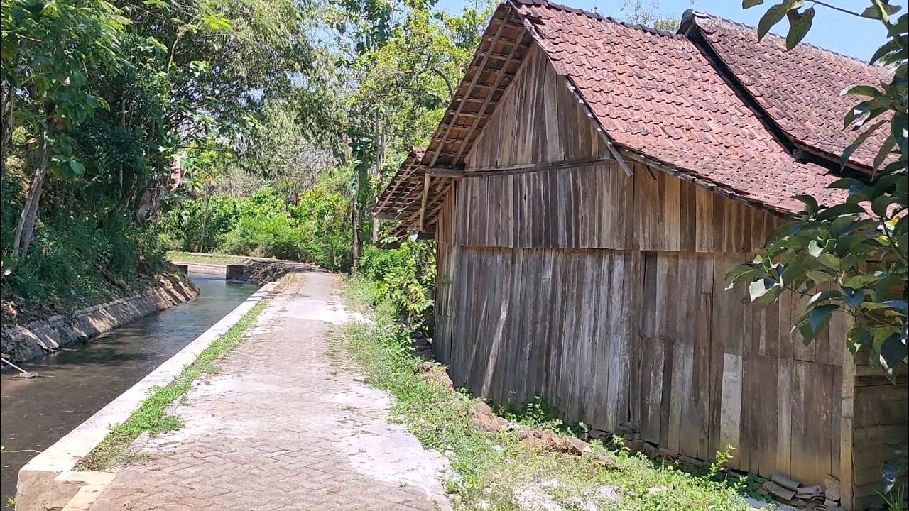 Tentramnya Tinggal Di Kampung Pinggiran Sungai Ini Suara Air Menambah ...