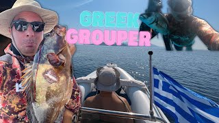 Spearfishing my first Greek dusky grouper surrounded by fat sea breams - Gulf of Corinth