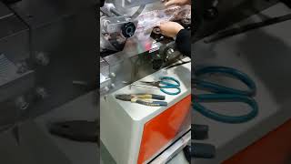 350mm film width flow wrap packing machine commission \u0026adjusting video