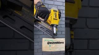 Nail gun rechargeable DeWalt in action \\ гвоздезабивной пистолет DeWalt в действии