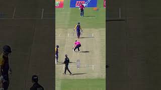 Yash Dayal Maiden Over 1 | Gorakhpur Lions vs Lucknow Falcons | UPT20 | JioCinema \u0026 Sports18