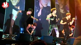 [FANCAM] 110918 10/10 Nichkhun sexy cut