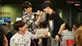 Super Junior's Naver Starcast Moment -  Freeze Frame Battle