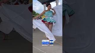 Dalissa Castro Cachiporrista del Colegio Adolfo Lovato 🥰 #shortvideo #cachiporrista #baile