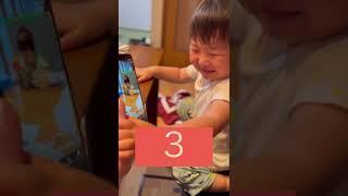 3秒後に爆笑 自分の動画を見た2才児の反応 #子育て #育児 #リアクション #shorts