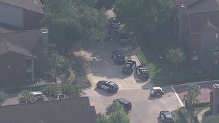 Man found shot to death in crashed car in Clear Lake area, HPD says