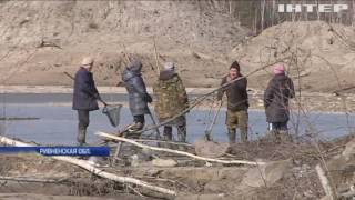 В Ривненской области старатели янтаря повредили железную дорогу