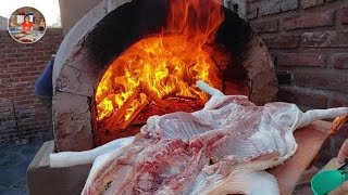 ASÍ HACEMOS EL LECHÓN EN HORNO A LEÑA