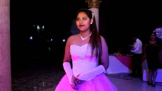 QUINCEAÑERA ES CANTADO POR SU HERMANO