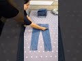 cara mudah melipat celana jeans yang rapi.