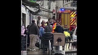 VIDÉO. Une automobiliste percute des clients attablés à la terrasse d'un café-restaurant de L...