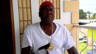 DSCN1307.MOV . T.I.C.N interviews a Calypso legend from Tobago .