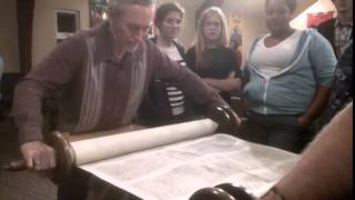 Simchat Torah 5775 - Rerolling the Scroll