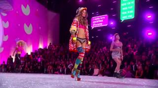 Neon Jungle - Trouble (Live Victoria's Secret Fashion Show 2013)