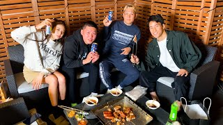 改造した最強の屋上で信原くんとサイトウくんのお祝いBBQ