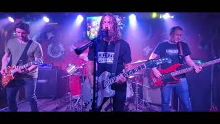 Faux Fighters  - Foo Fighters Tribute  - Everlong. 31.7.21