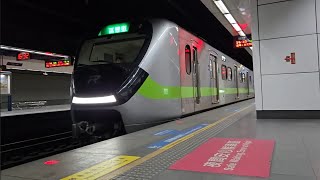 1219次基隆發車經由西部幹線開往湖口的銀綠色微笑號EMU900型十輛一編組EMU937區間車