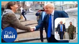 Zelensky and Boris Johnson meet Kyiv residents