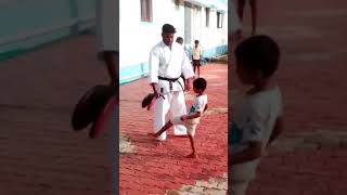 Karate Maegeri kick kid Practice Session.கராத்தே மாணவர் பயிற்ச்சி.