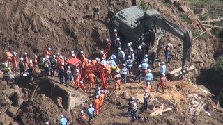 不明5人の捜索難航 大分山崩れ、徹夜で続行