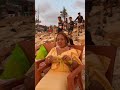 Lina Mukherjee Makan Jagung Di Pantai Kuta