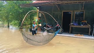 Nganco didepan teras rumah mlh dapetnya banyak || berburu ikan dikolong meja