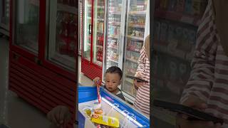 SI BOCIL MELONGO LIHAT ESKRIM JUMBO #shorts #funny #viralvideo