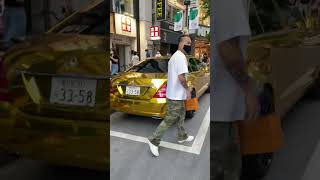 ファンサービスをするゴールドベンツ男 #shorts 【GOLD BENZ】