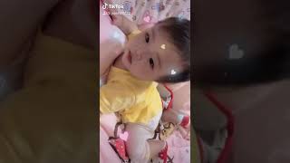 寶寶7個月又16天，學爬很厲害了喔🤣😁還會跟著節奏動看鏡頭👶😙