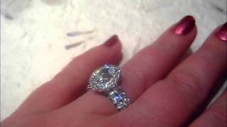 KI-117403-150 18k 8x6mm oval blue sapphire engagement ring with natural diamond halo