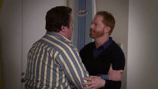 Modern Family 1x20 - Cam and Mitchell locked in a garage