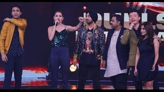 Anushka Sharma Performed LIVE with Phillauri co-star to ‘Naughty Billo’~on COLORS’ Rising Star