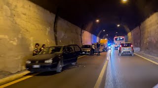 Raccordo, paralisi in galleria a Solofra. Automobilisti esasperati