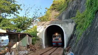 D19E - 904 pulled SE12 train run through tunnel