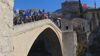 Skokom bez aplauza obilježena godišnjica rušenja Starog mosta