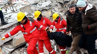 तुर्की में भूकम्प ? Turkey Reporter Runs as Earthquake