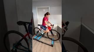 Back to training after a couple of days off… back on those rollers! Ruby X #cycling #shorts