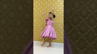 Arfa’s Chammak Challo Dance #chammakchallo #chammakchallodance #bollywood