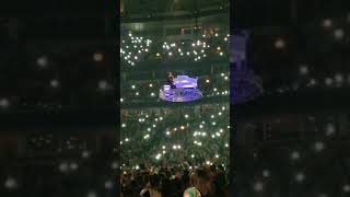 Panic! At The Disco - Dying In LA (Live, floating piano)