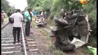 newsfirst - Lorry collides with train between Mirigama and Ganegoda