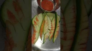 Raw Mango with chilli powder and salt | tasty mango chilli and salt #shorts #youtubeshorts #mslucky