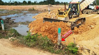 Good Job! Wonderful KOMATSU D65PX BULLDOZER Get Success Landfilling Connected To Public Road